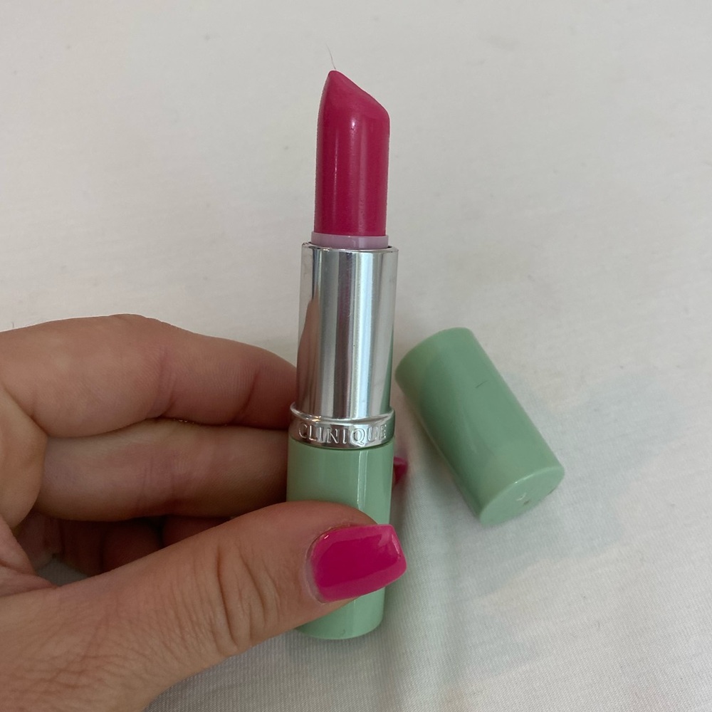 Clinique lipstick “matte magenta”